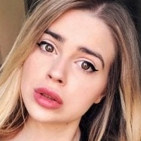 Ginevra Lambruschi Meztelen