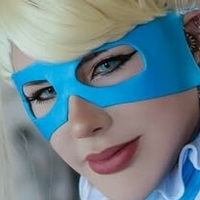 Giu Hellsing Meztelen