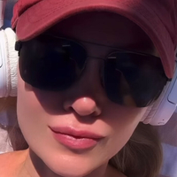 Hailey Malles Meztelen