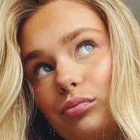 Helena Farstad Meztelen