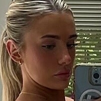 Holly Humphreyss Meztelen