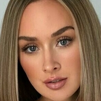 Holly Kay Meztelen