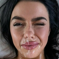 Holly Rhodes Meztelen