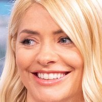 Holly Willoughby Meztelen