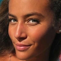 Illana Barry Meztelen
