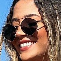 Isabela Ned Meztelen