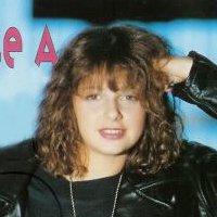 Isabelle Adam Meztelen