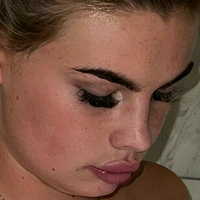 Issie Cole Meztelen