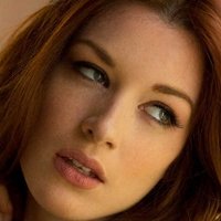 Jessica Stoyadinovich Meztelen