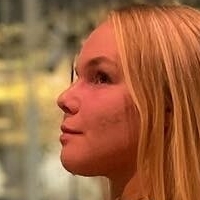 Juliaobt Meztelen