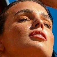 Juliarommelt Meztelen