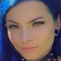 Justine Schiavone Meztelen