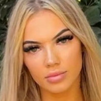 Kaity Carlon Meztelen