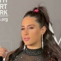 Karen Bassily Meztelen