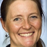 Karin Albin Meztelen