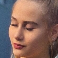 Karina Alexandrowna Meztelen