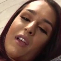 Khloe Kay Meztelen