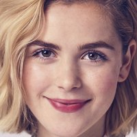 Kiernan Shipka Meztelen