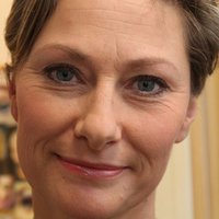 Kjersti Elvik Meztelen