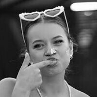 korzyukova darya Meztelen