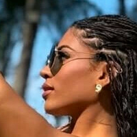 Larissa Felix Meztelen