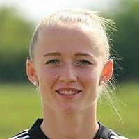 Lea Schueller Meztelen