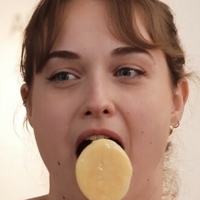leonireizend Meztelen