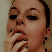 less-talk-more-goth Meztelen