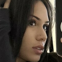 Lily Taylor Meztelen