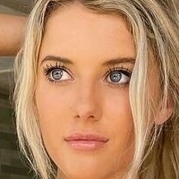Lindsay Marie Brewer Meztelen