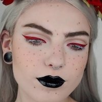 Lindy Crystal Meztelen