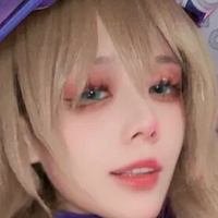 Lisa Cosplay Meztelen