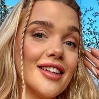 Lucy Dawson Meztelen