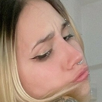 luzzchan Meztelen