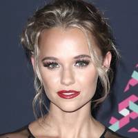 Madison Iseman Meztelen