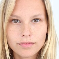 Mariina Keskitalo Meztelen