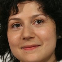 Martha Issova Meztelen