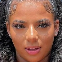 mikaylasaravia Meztelen