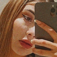 Mila Bernal Meztelen