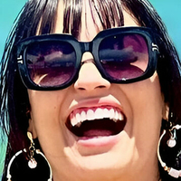 Milene Pavorô Meztelen