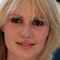 Miou Meztelen