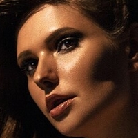 Miroslava Ladovir Meztelen