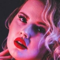 modelsuk Meztelen