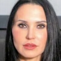 Monika Zakrent Meztelen