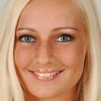 Nadine Linde Meztelen