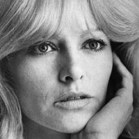 Nathalie Delon Meztelen