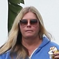 Nicole Eggert Meztelen