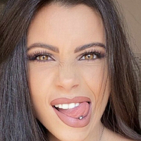 Noemifrere Meztelen