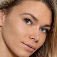 Paulina Meztelen