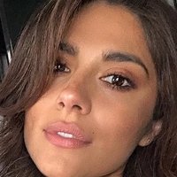 Pia Miller Meztelen